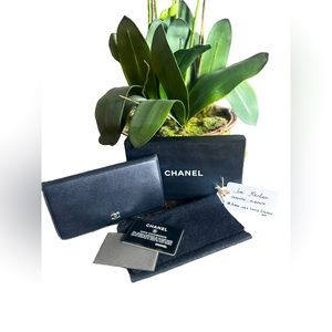 🎀Chanel wallet🎀 HOLOGRAM intact comes w/ card